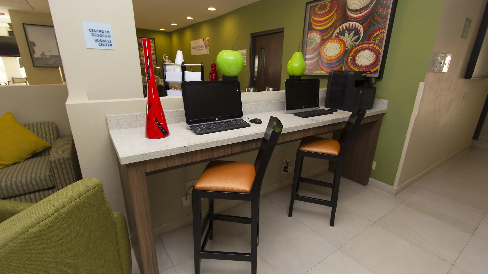 Holiday Inn Express Guadalajara Aeropuerto By Ihg Las Pintas