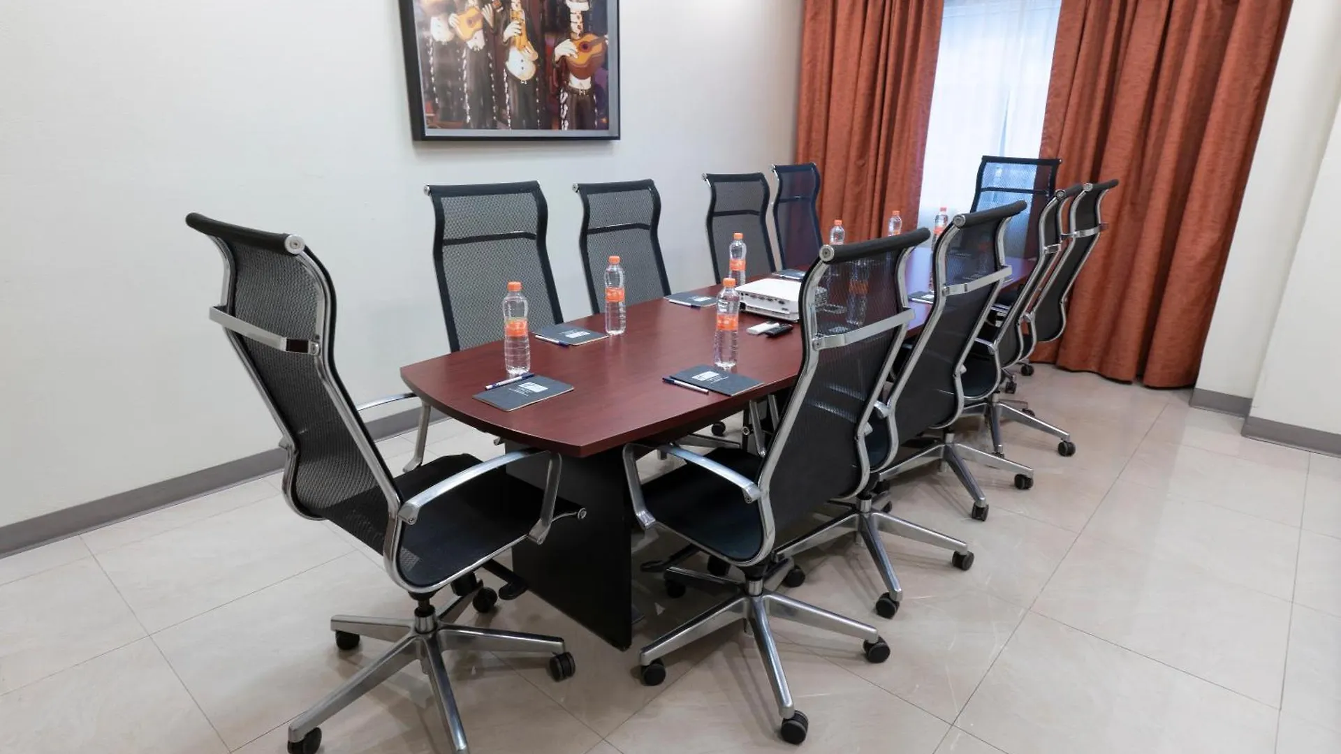 *** Hotel Holiday Inn Express Guadalajara Aeropuerto By Ihg Las Pintas Mexico